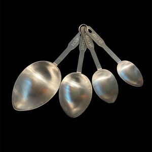 4 Piece Vintage Stainless Steel Oval Stacking Measuring Scoops Nesting Spoons